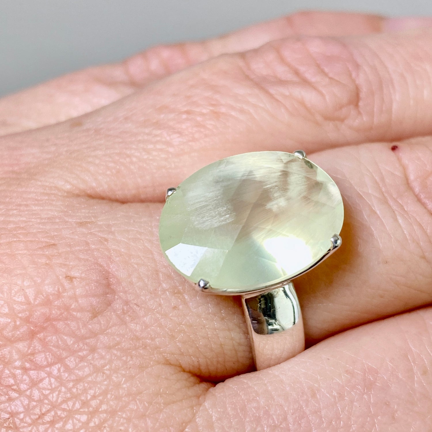 Prehnite Oval Checkerboard Faceted Ring Size 8 PRGJ862