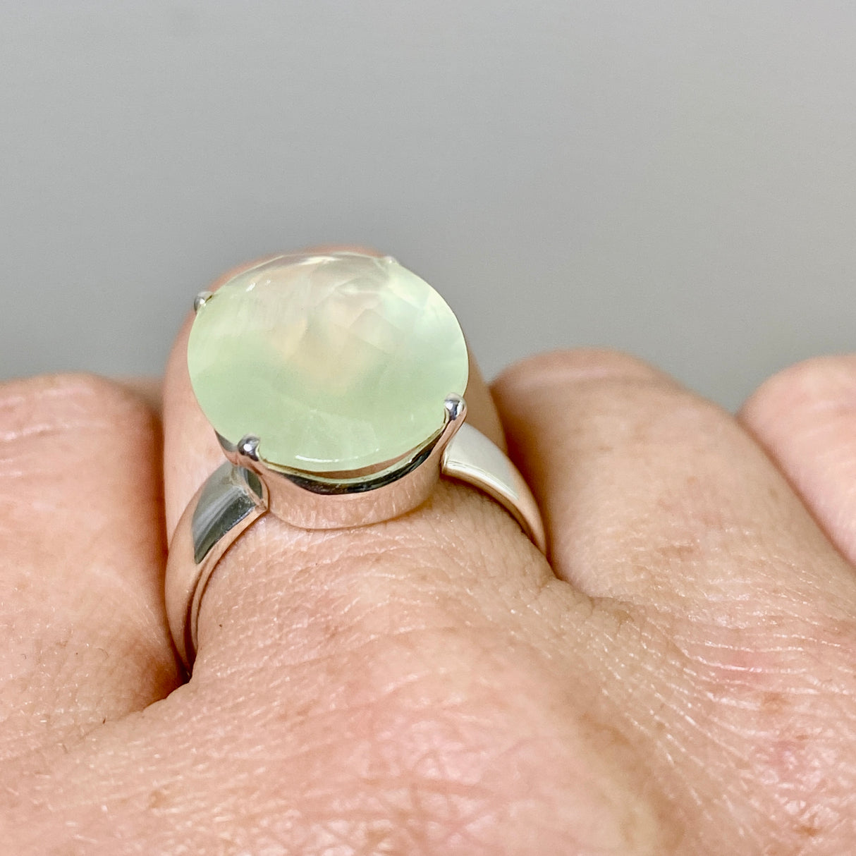 Prehnite Oval Checkerboard Faceted Ring Size 9 PRGJ864