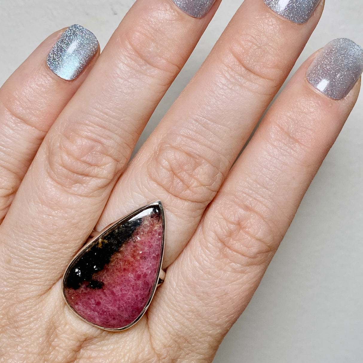 Rhodonite teardrop cabochon ring s.8 KRGJ1496