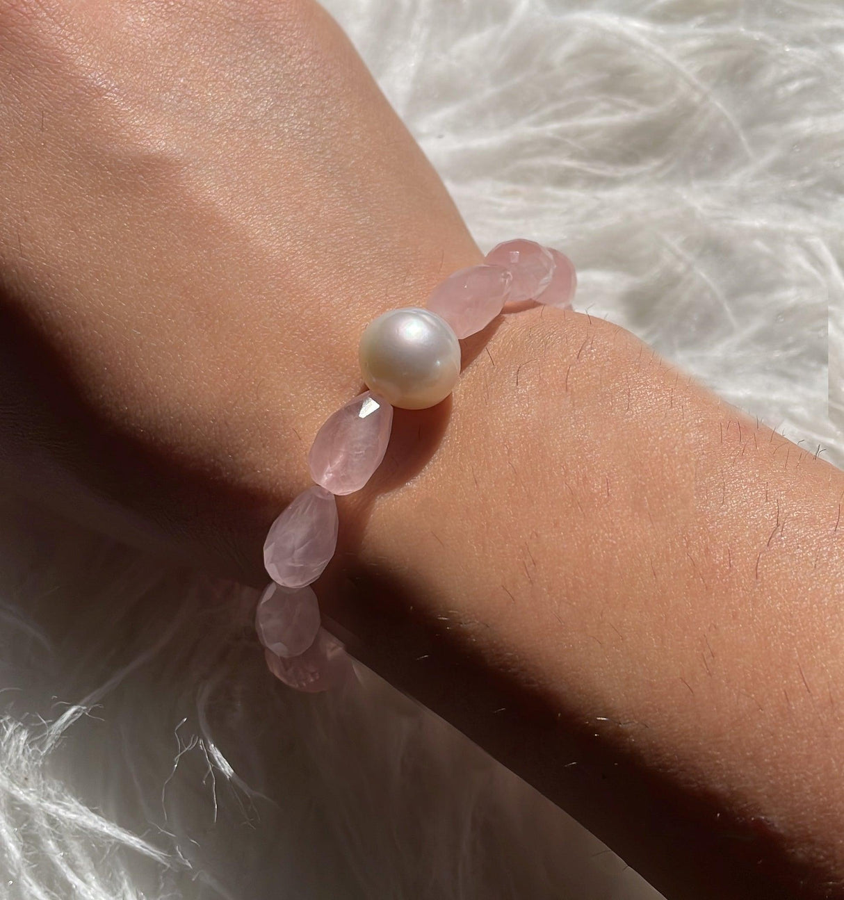 Rose Quartz Faceted Bead and Pearl Gemstone Bracelet GB-EP-RQ-02 - Nature's Magick