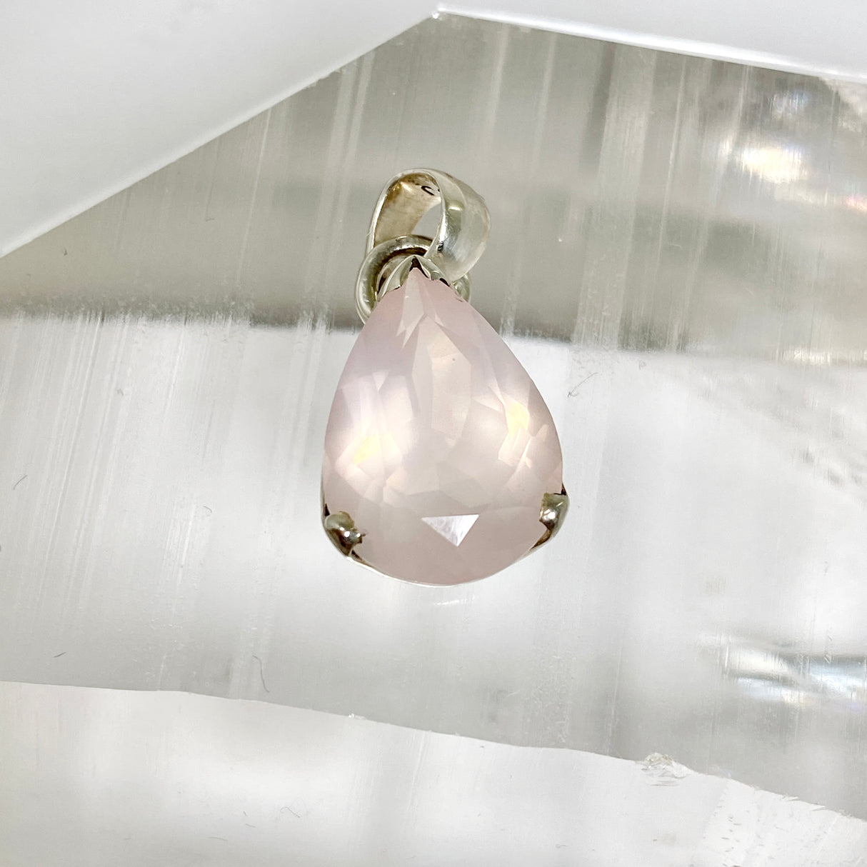 Rose Quartz Teardrop Faceted Pendant PPGJ1309