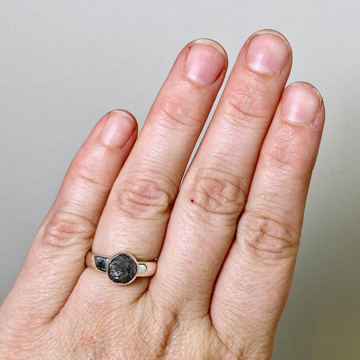 Rough Diamond Round Raw Ring Size 6 PRGJ886