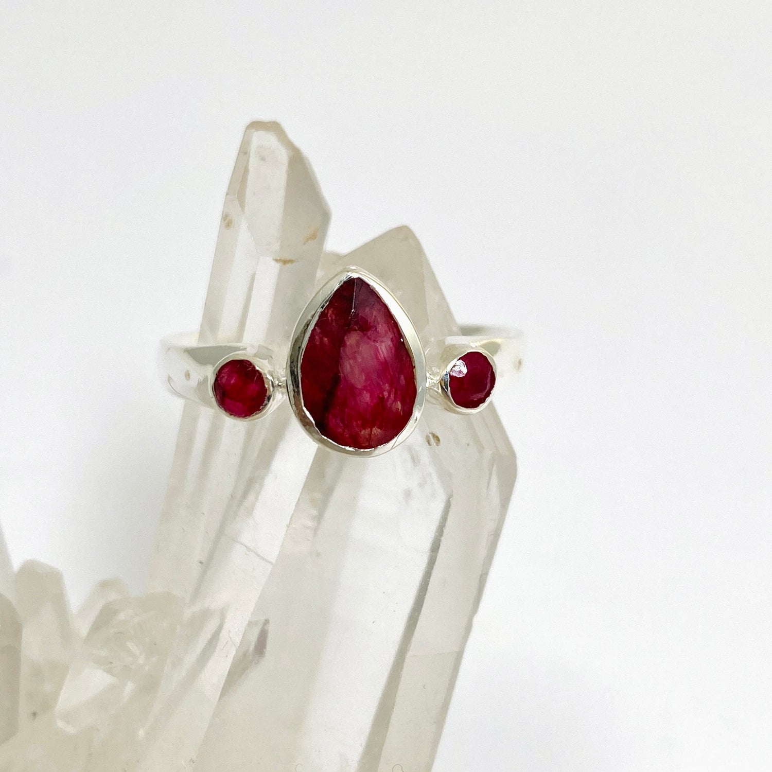 Ruby Faceted Gemstone Teardrop Ring with Accent Stones R3668
