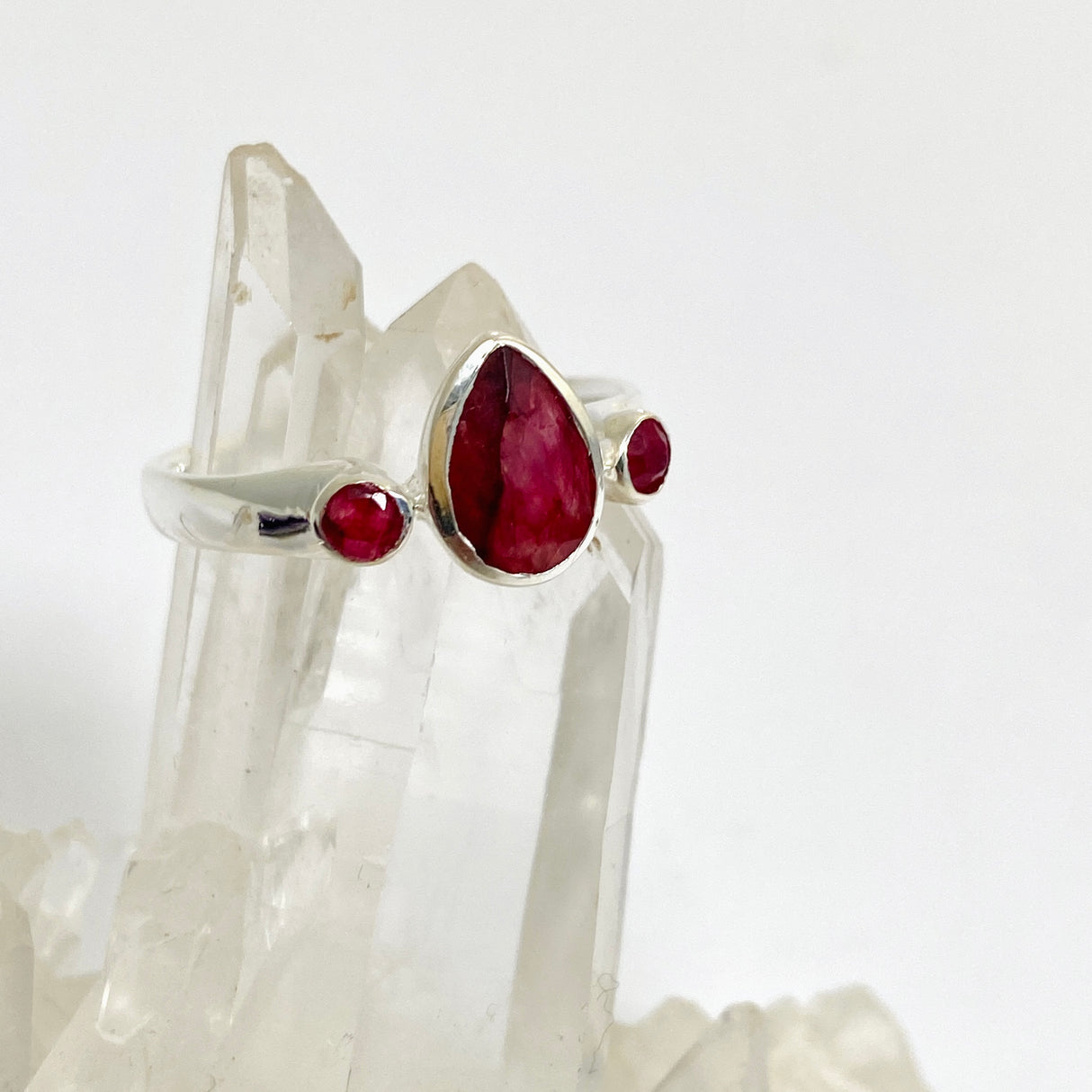 Ruby Faceted Gemstone Teardrop Ring with Accent Stones R3668