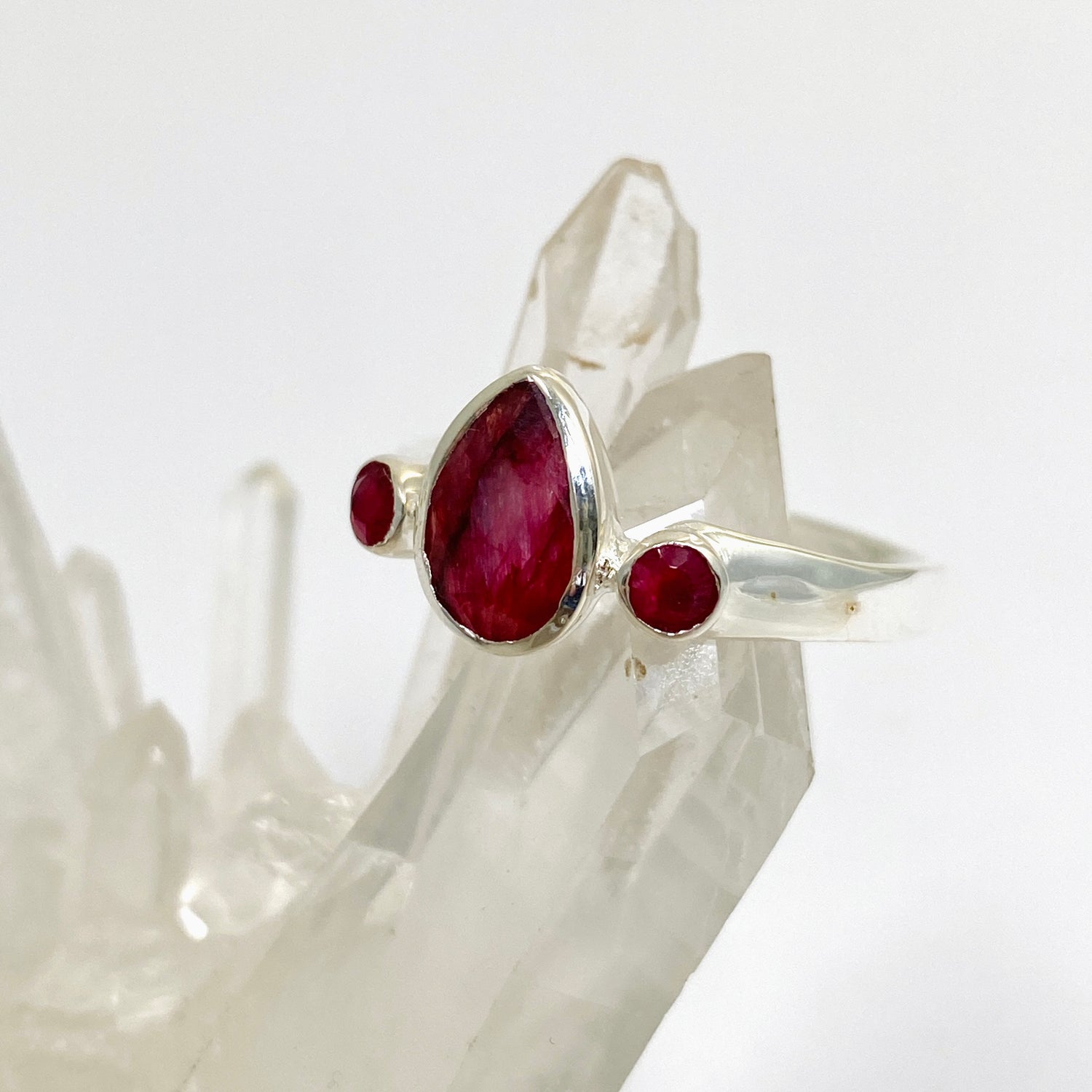 Ruby Faceted Gemstone Teardrop Ring with Accent Stones R3668