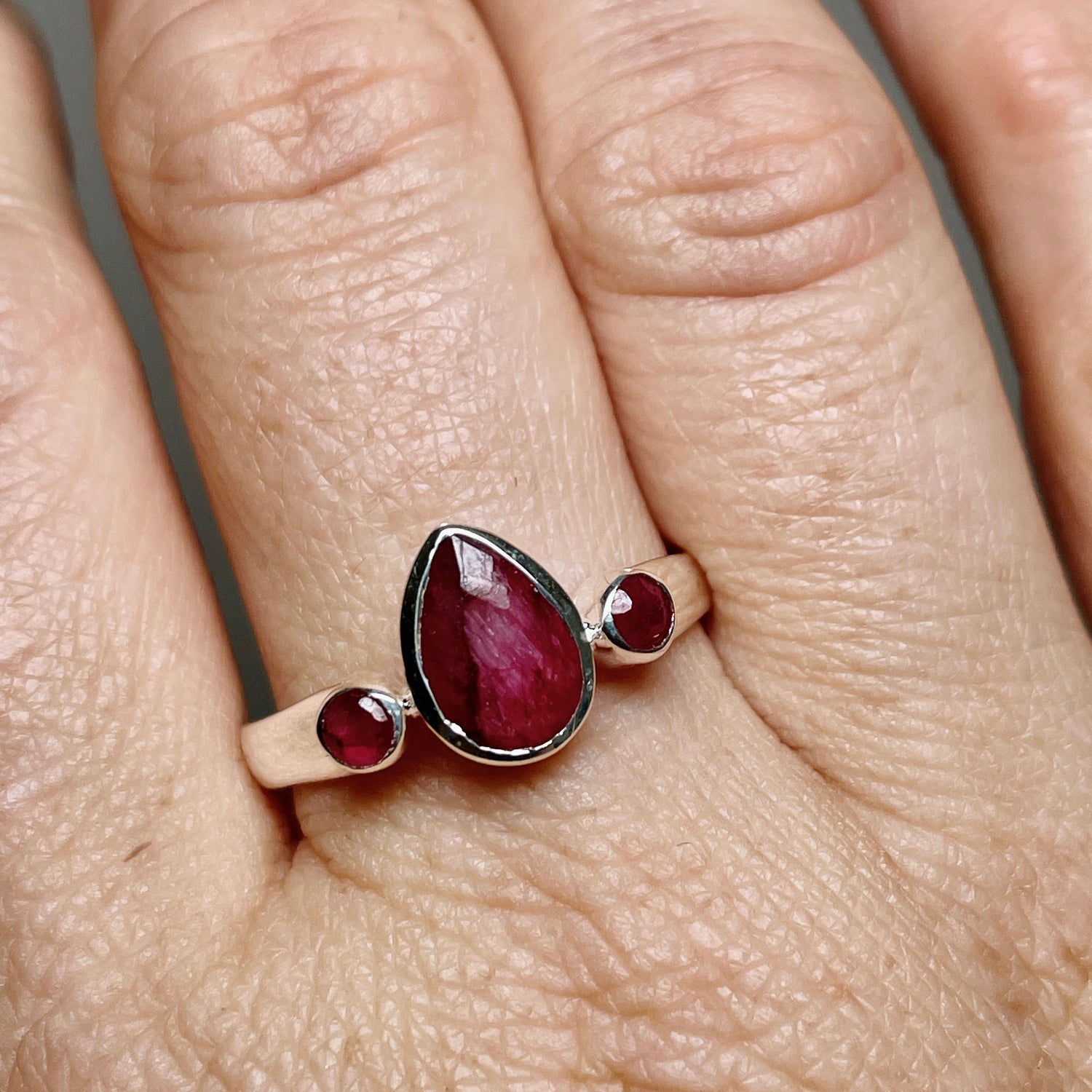 Ruby Faceted Gemstone Teardrop Ring with Accent Stones R3668
