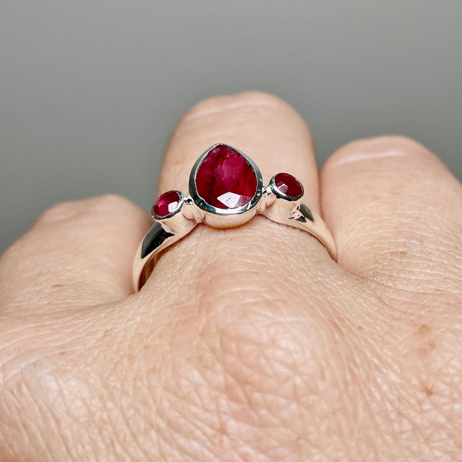 Ruby Faceted Gemstone Teardrop Ring with Accent Stones R3668