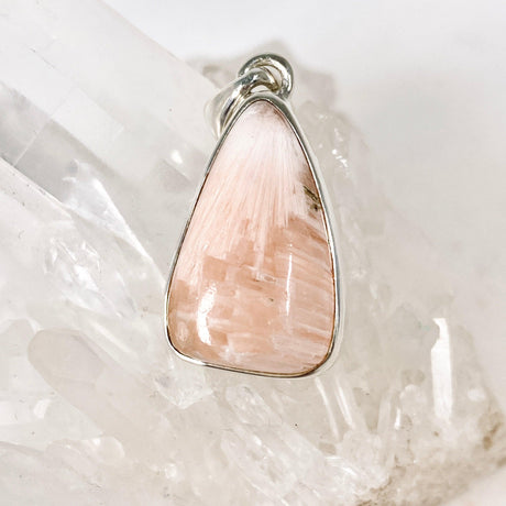 Scolecite teardrop pendant KPGJ3810