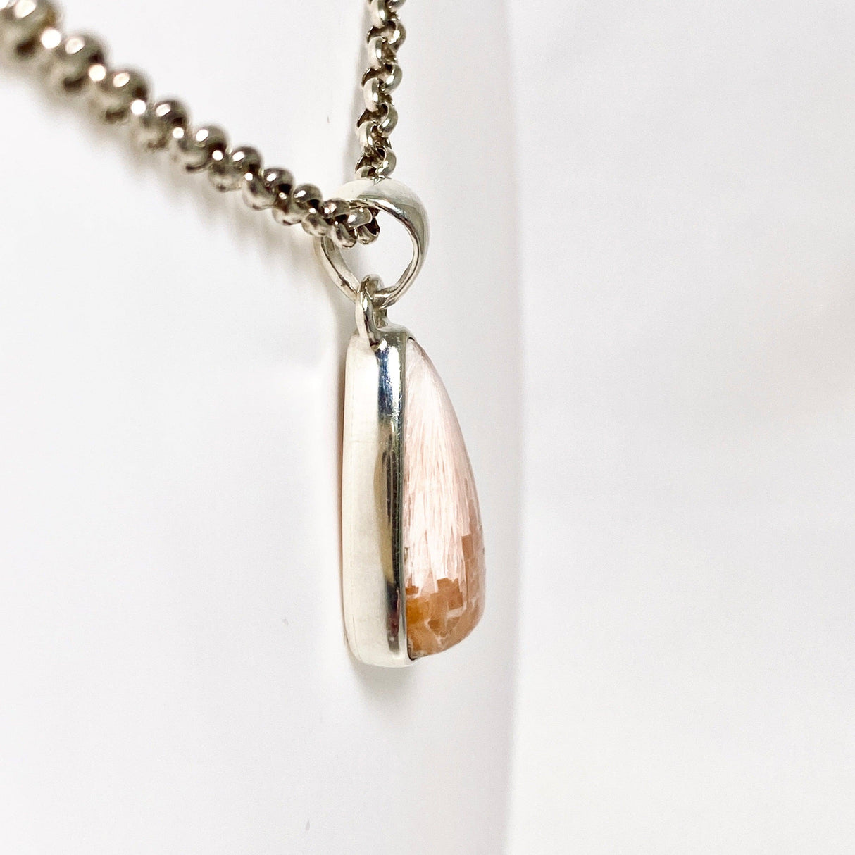 Scolecite teardrop pendant KPGJ3810