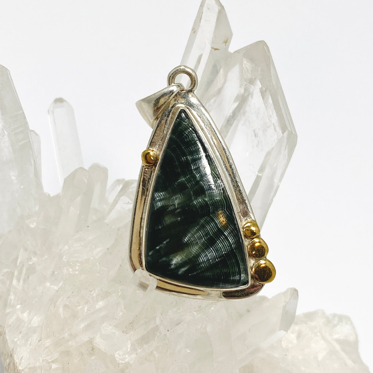 Seraphinite Freeform Cabochon Pendant in a Decorative Setting KPGJ4846