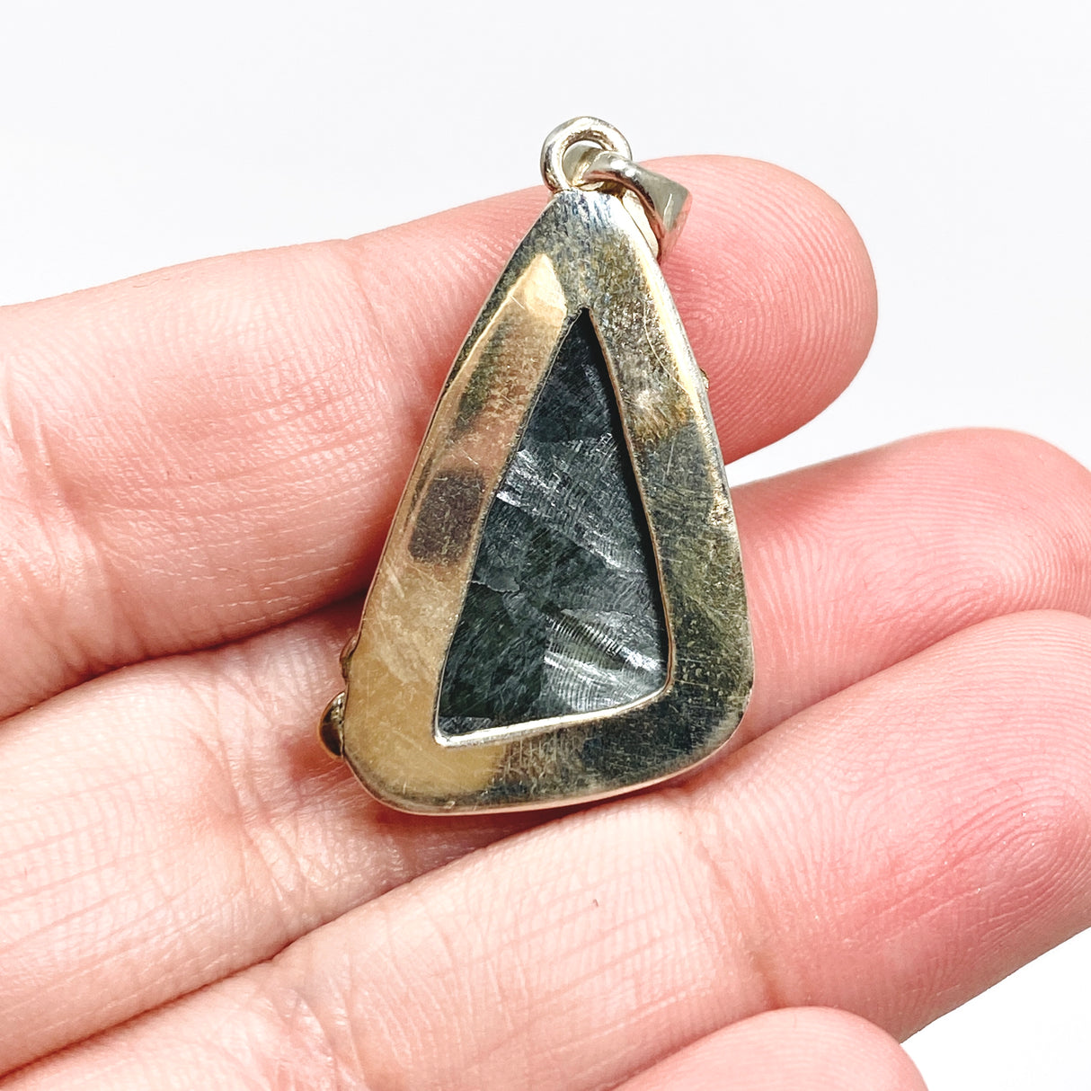 Seraphinite Freeform Cabochon Pendant in a Decorative Setting KPGJ4846
