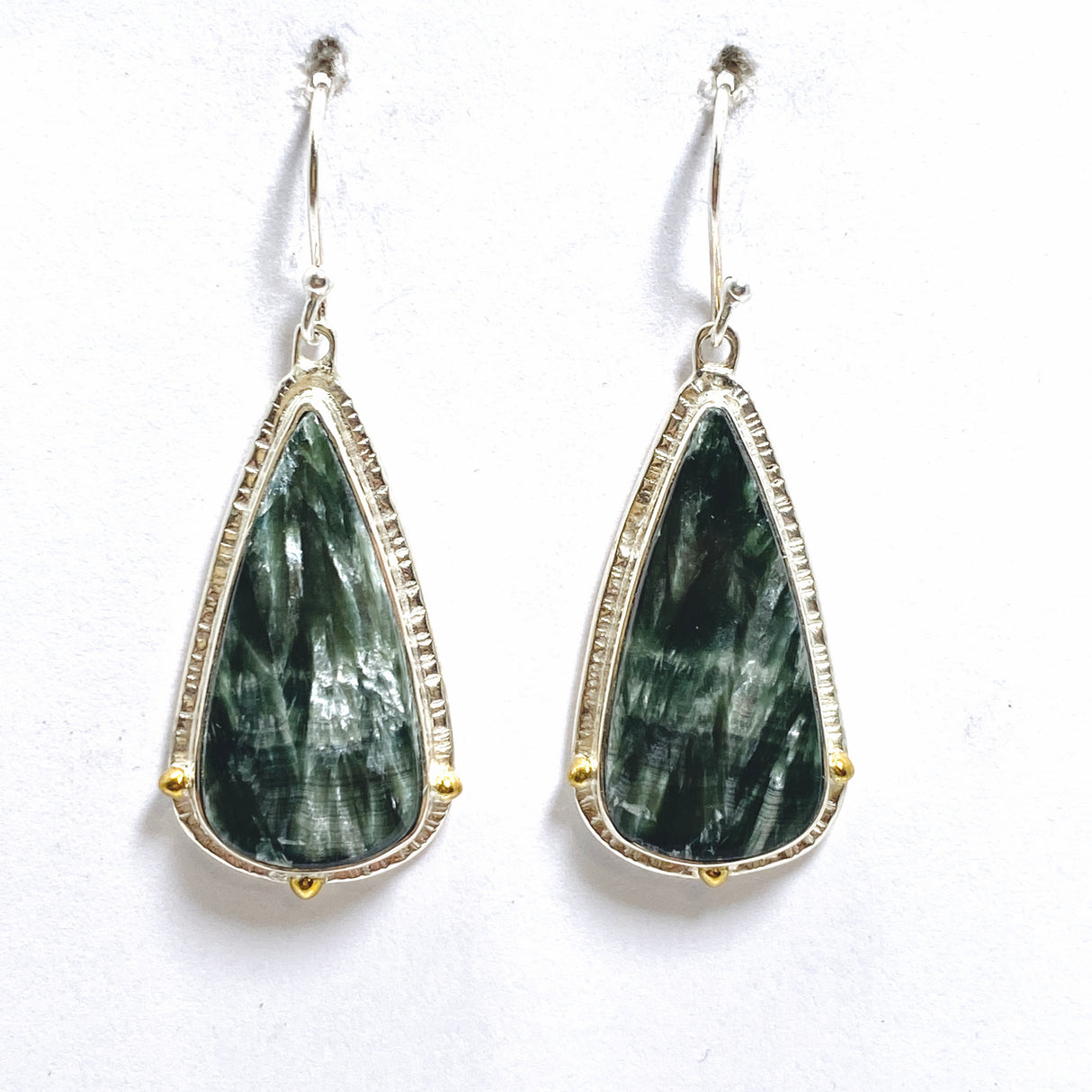 Seraphinite Teardrop Cabochon Earrings in a Decorative Setting KEGJ1562