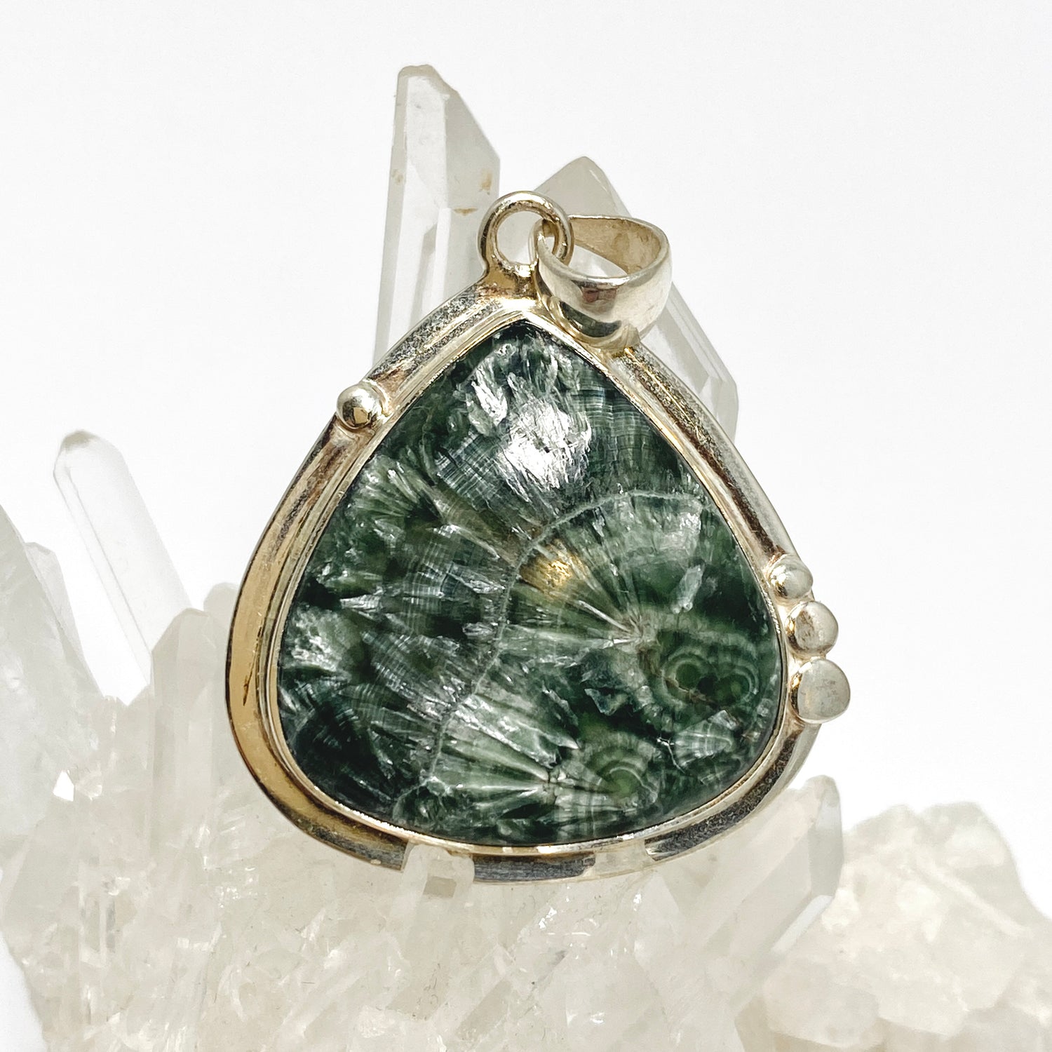 Seraphinite Teardrop Cabochon Pendant in a Decorative Setting KPGJ4844