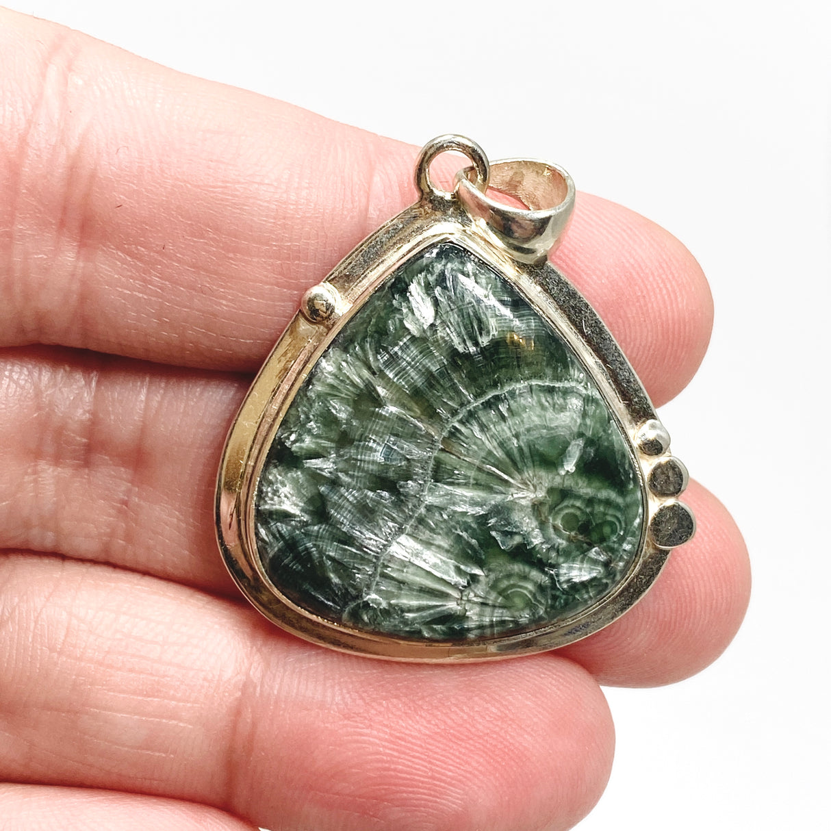 Seraphinite Teardrop Cabochon Pendant in a Decorative Setting KPGJ4844