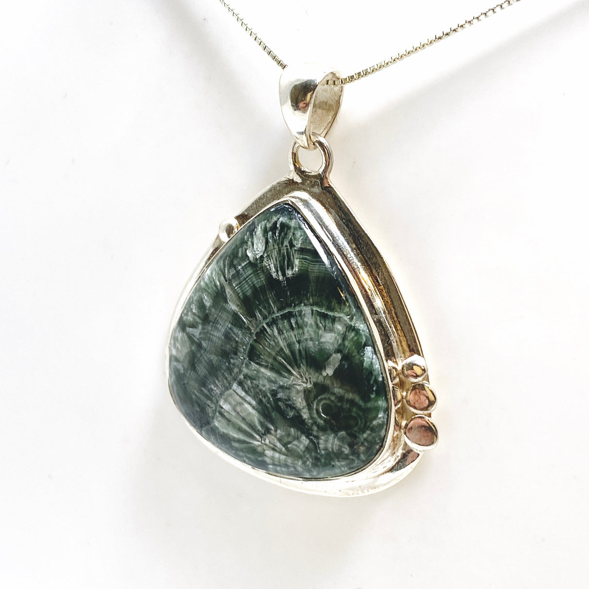 Seraphinite Teardrop Cabochon Pendant in a Decorative Setting KPGJ4844