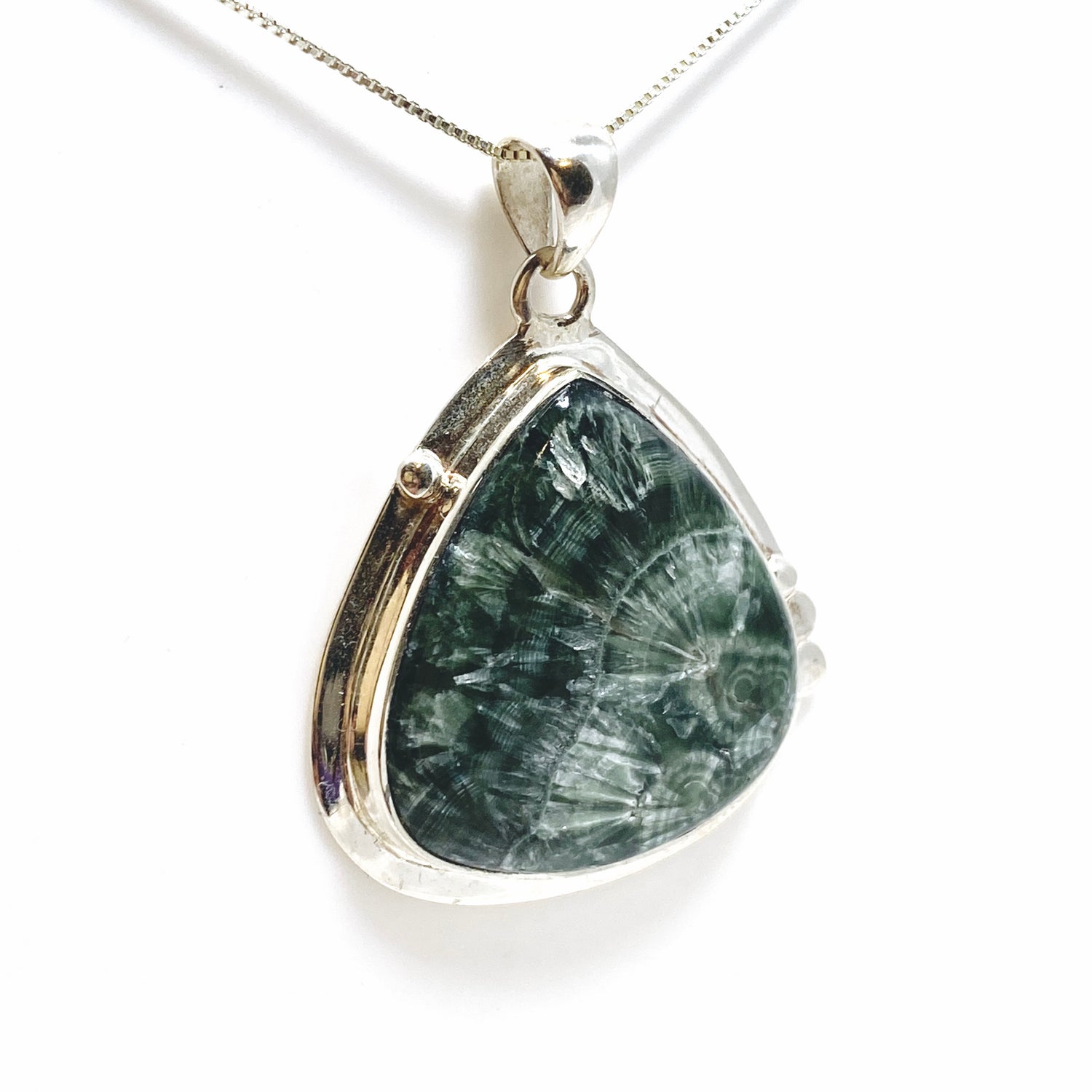 Seraphinite Teardrop Cabochon Pendant in a Decorative Setting KPGJ4844