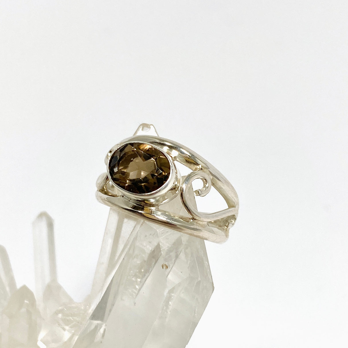 Smokey Quartz Faceted Oval Ring with Filigree Details Size 7.5 BTR-26