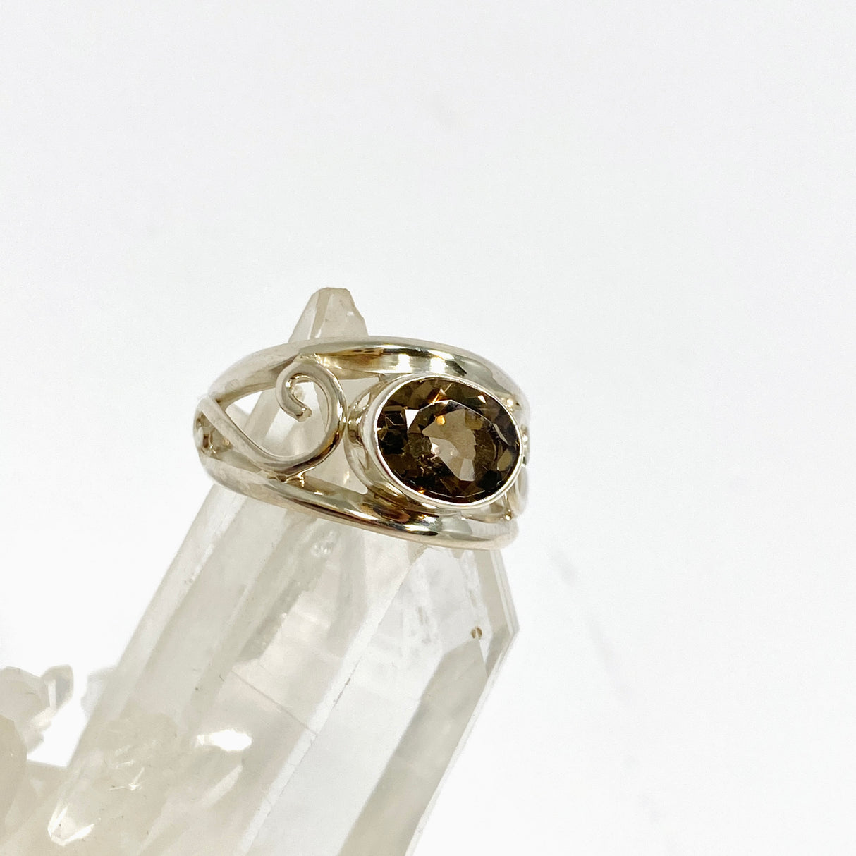 Smokey Quartz Faceted Oval Ring with Filigree Details Size 7.5 BTR-26