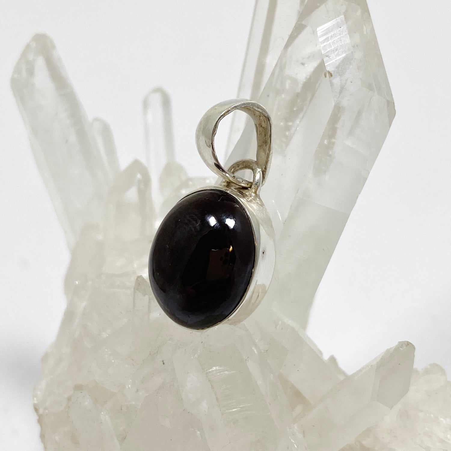 Star Garnet Oval Cabochon Pendant KPGJ4847