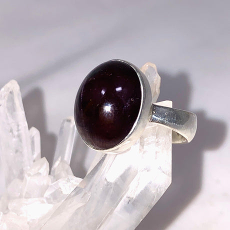Star Garnet Oval Ring Size 9 KRGJ3137 - Nature's Magick