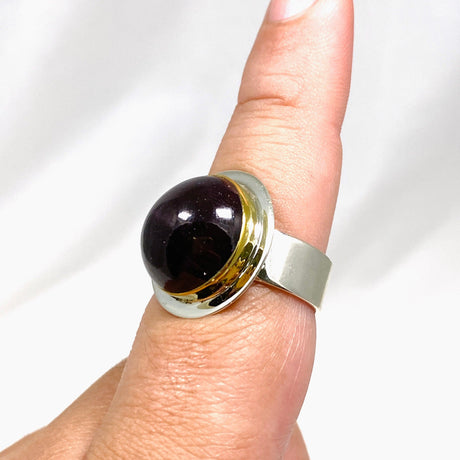 Star Garnet Round Ring with Brass Detailing Size 10 KRGJ3133 - Nature's Magick