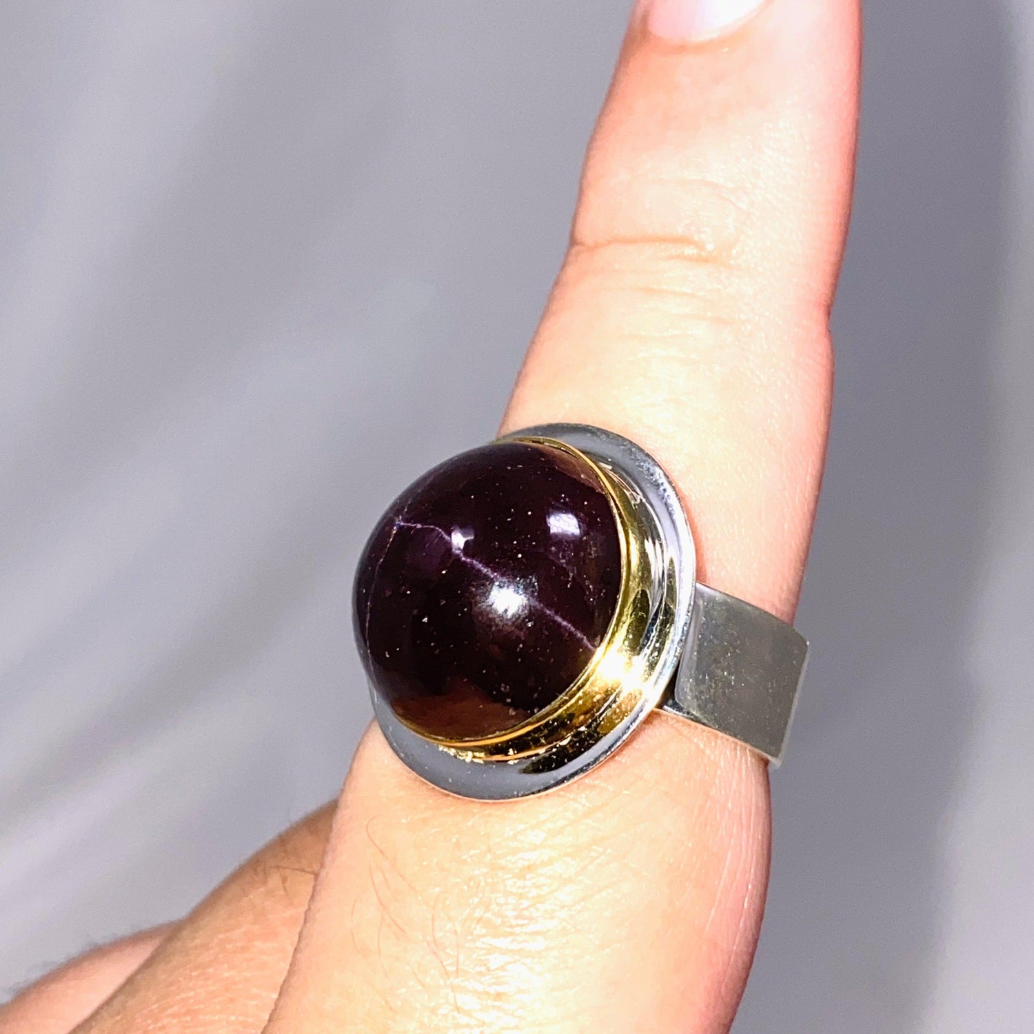 Star Garnet Round Ring with Brass Detailing Size 10 KRGJ3133 - Nature's Magick