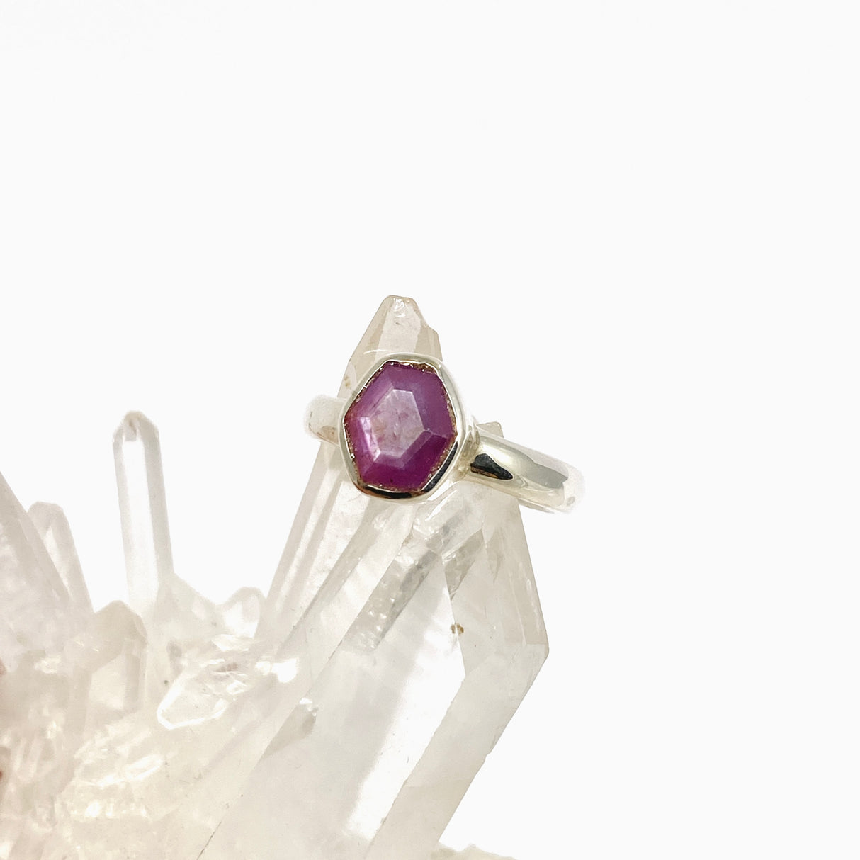 Star Ruby Freeform Faceted Ring Size 7 PRGJ980