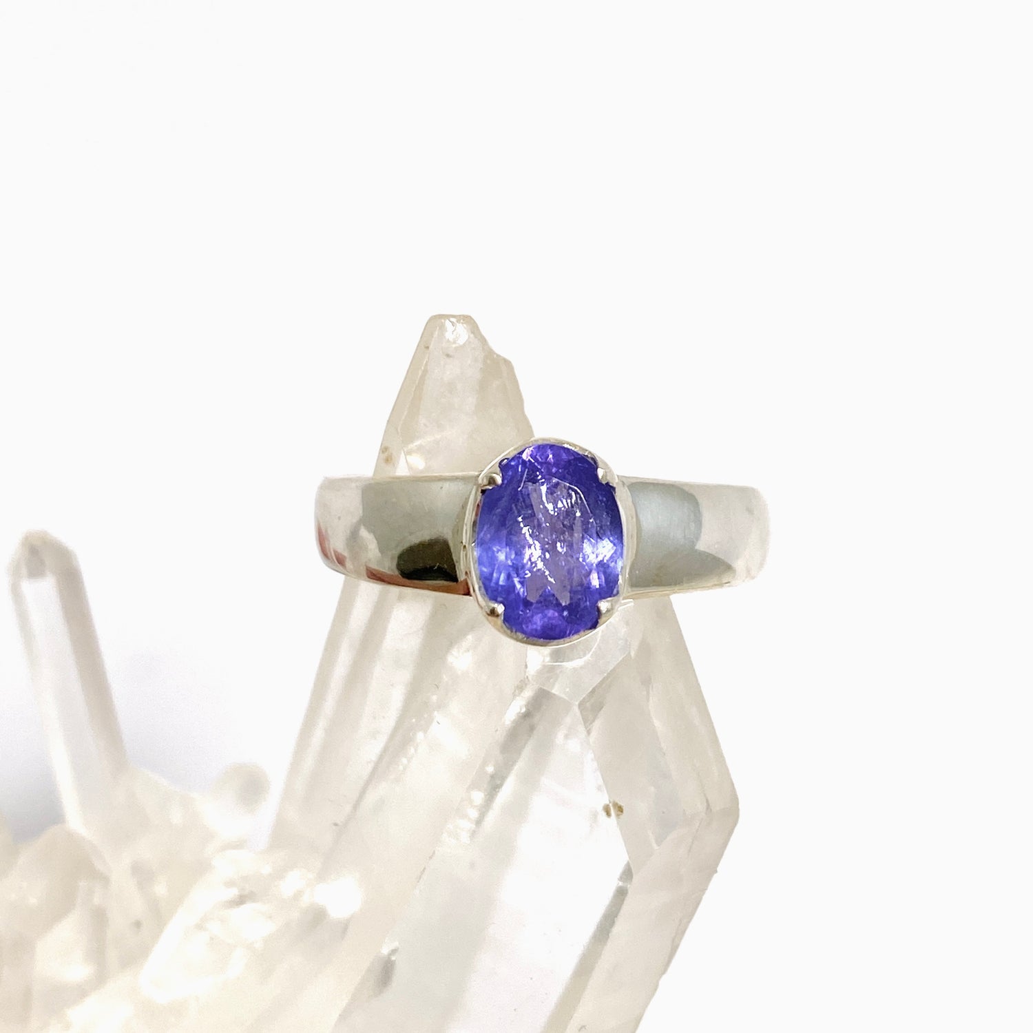 Tanzanite Oval Faceted Ring Size 8 PRGJ1017