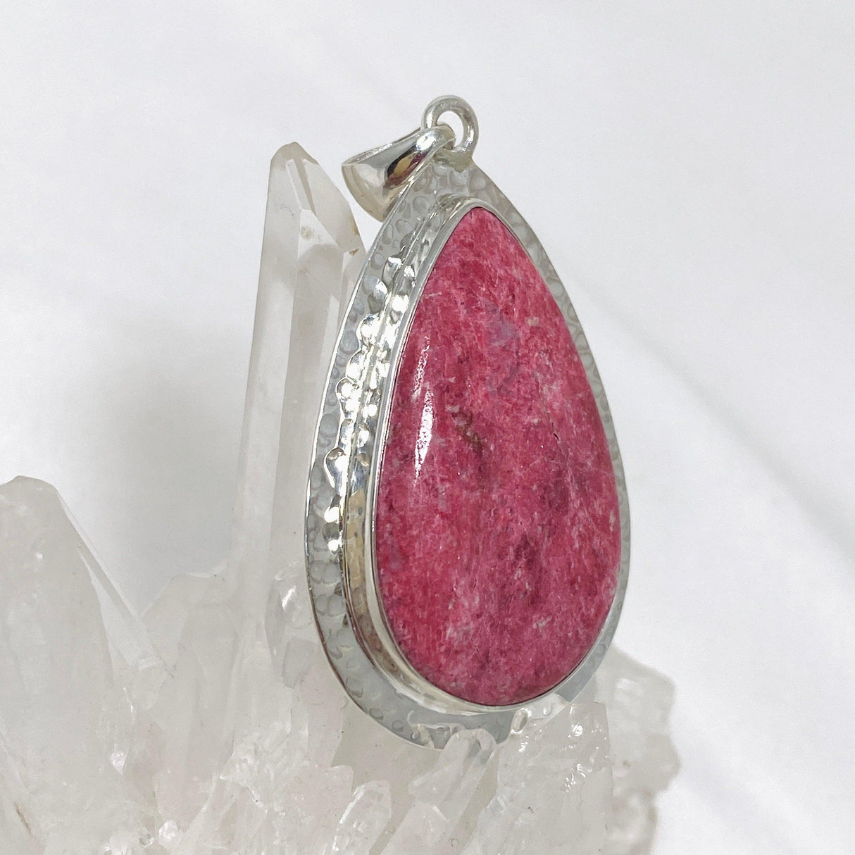 Thulite Teardrop Pendant in a Hammered Setting KPGJ4489 - Nature's Magick