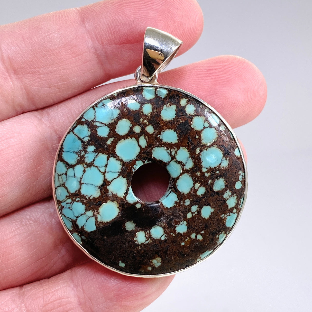 Tibetan Turquoise Round Donut Cabochon Pendant in a Hammered Setting KPGJ4873