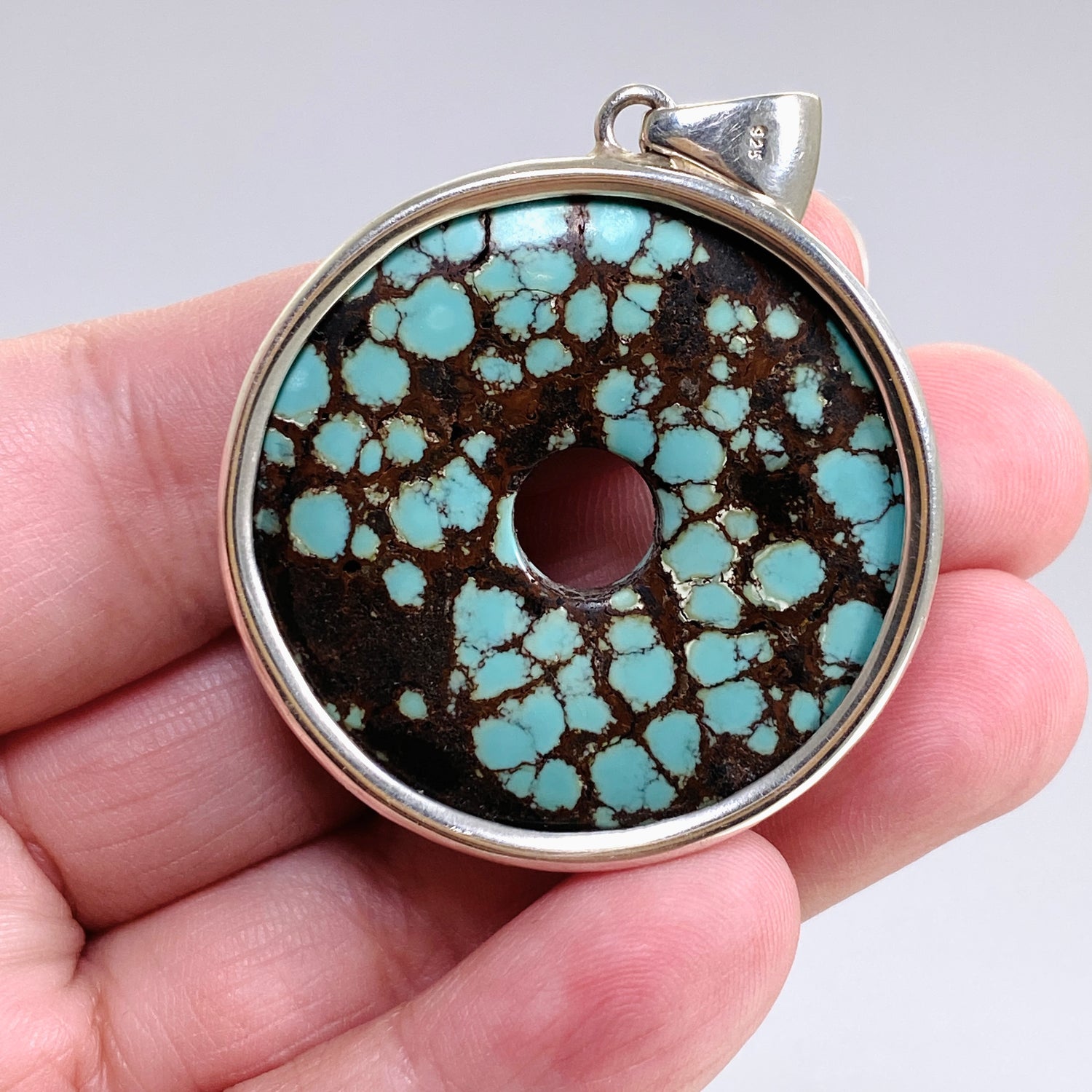 Tibetan Turquoise Round Donut Cabochon Pendant in a Hammered Setting KPGJ4873
