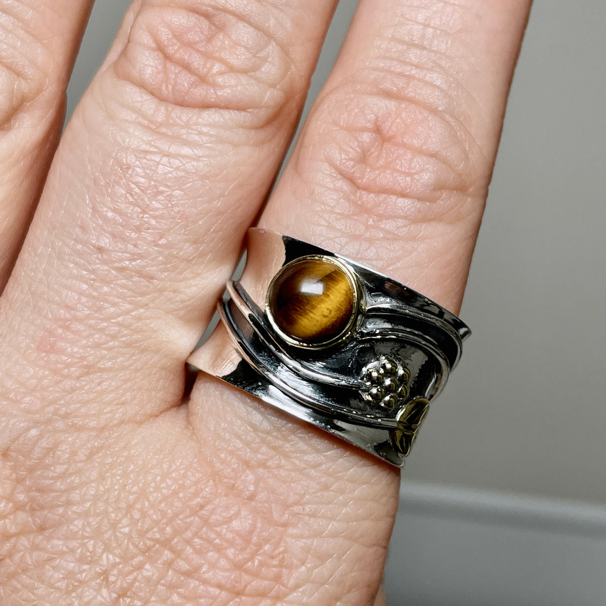 Tiger's Eye Round Cabochon Ring in a Decorative Setting R4198