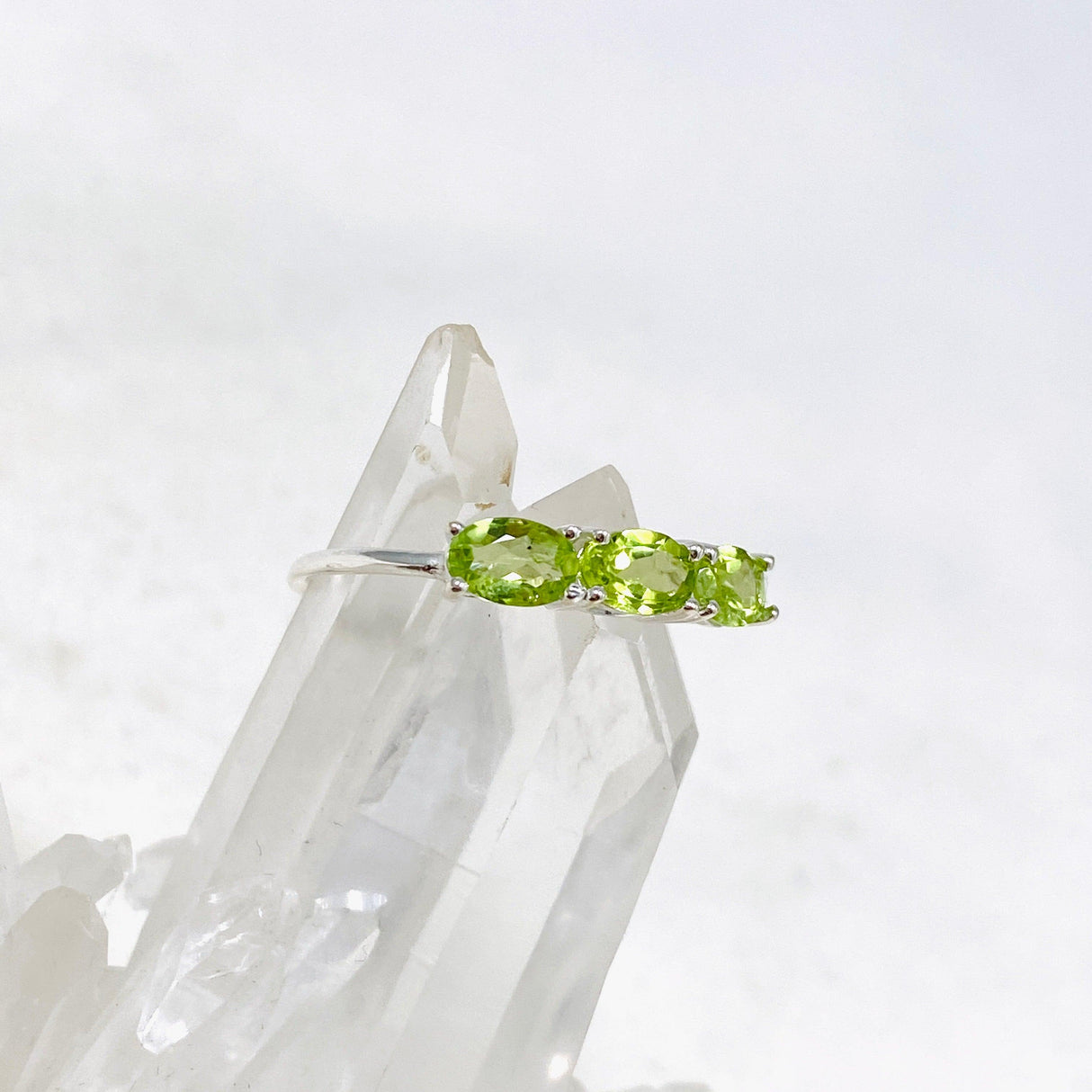 Triple Stone Faceted Ring Peridot R4226 - Nature's Magick