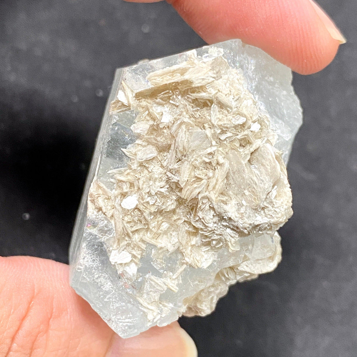 Aquamarine with mica AQS-02 - Nature's Magick