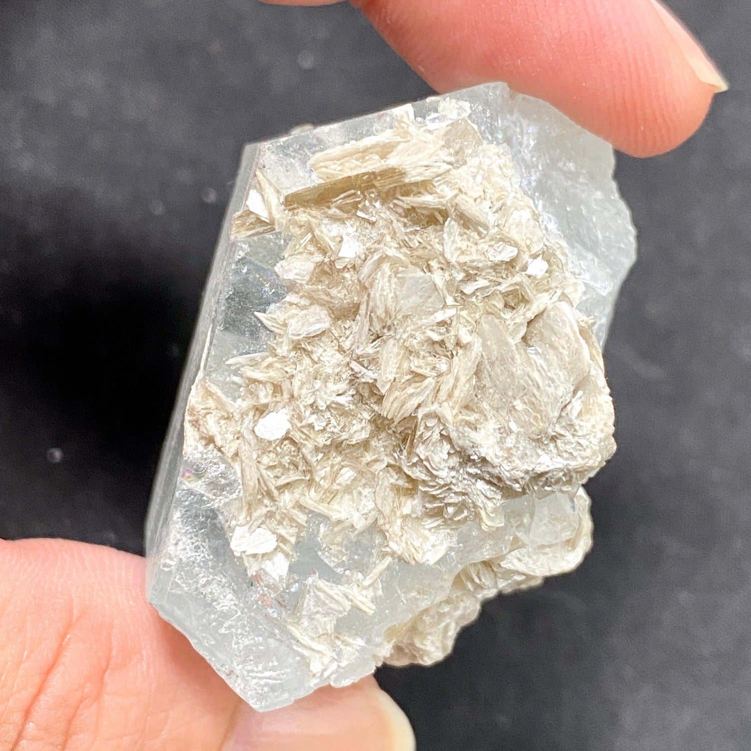 Aquamarine with mica AQS-02 - Nature's Magick