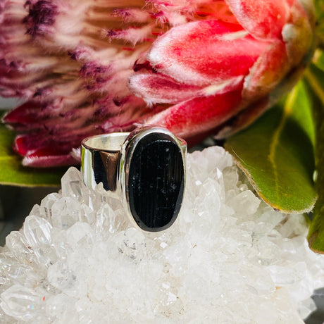 Black tourmaline oval raw ring s.7 KRGJ1815 - Nature's Magick