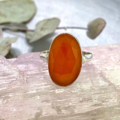 Carnelian oval faceted ring s.11 KRGJ2555 - Nature's Magick