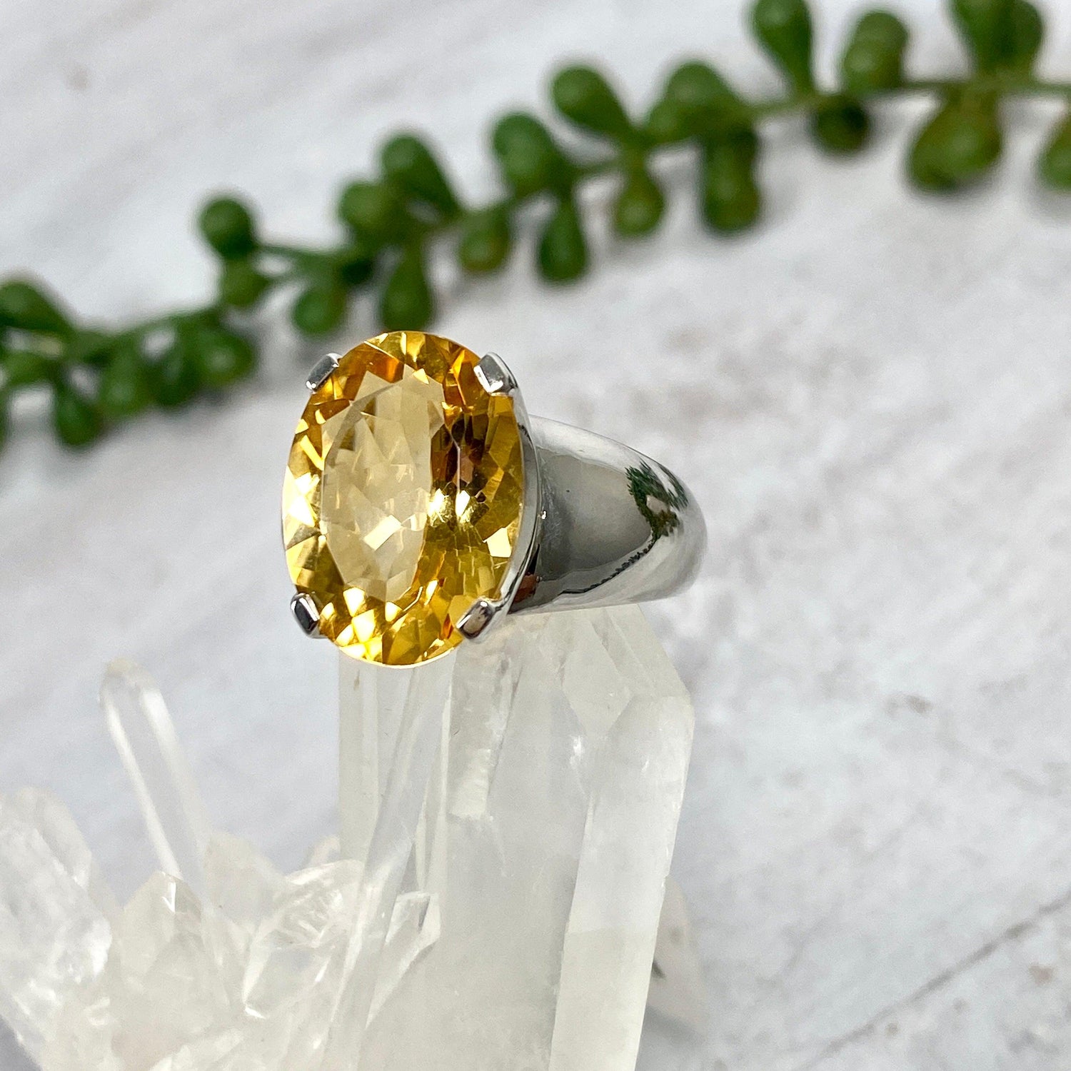 Citrine oval cut ring s.8 HRGJ-24 - Nature's Magick