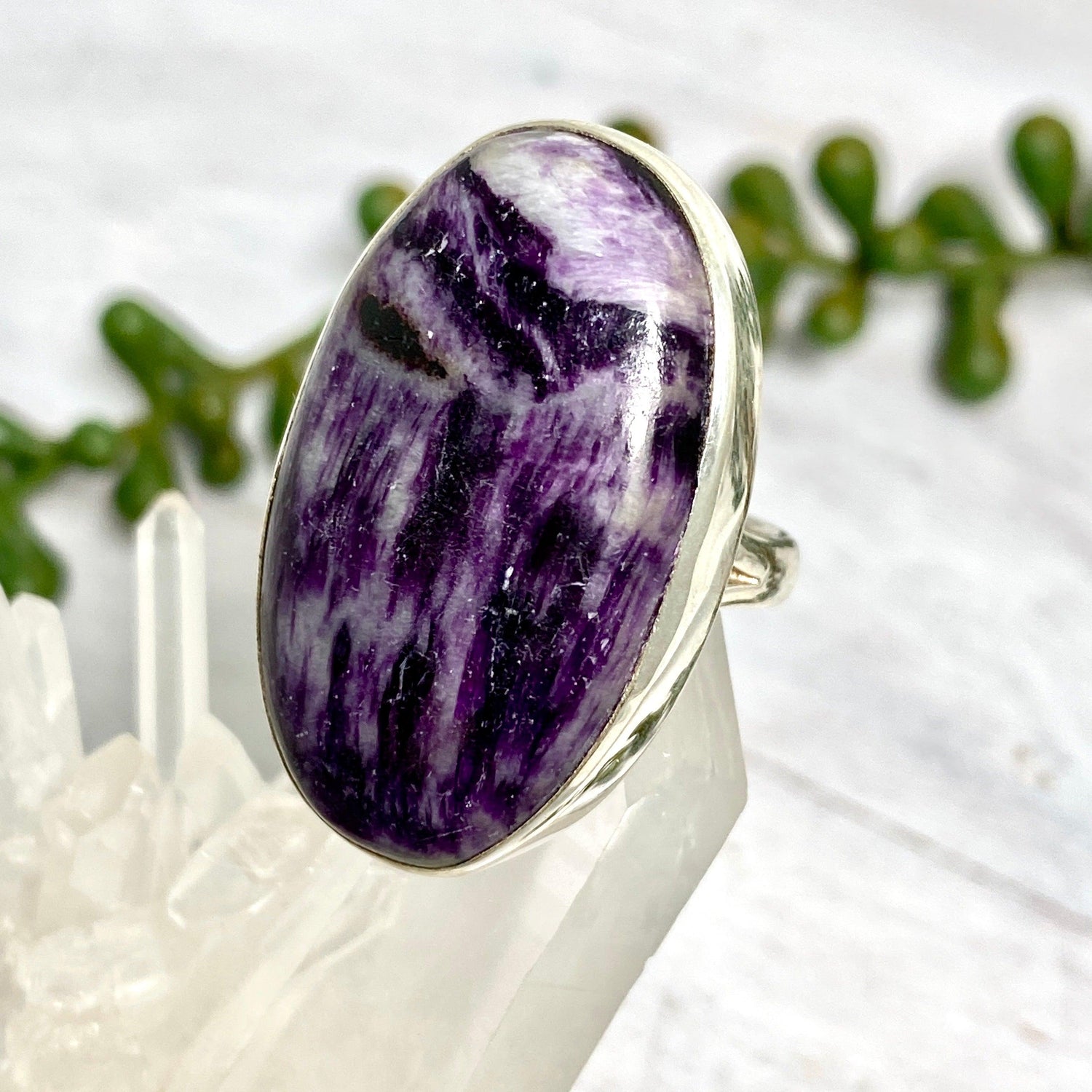 Kammererite oval cabochon ring s.7 KRGJ2389 - Nature's Magick