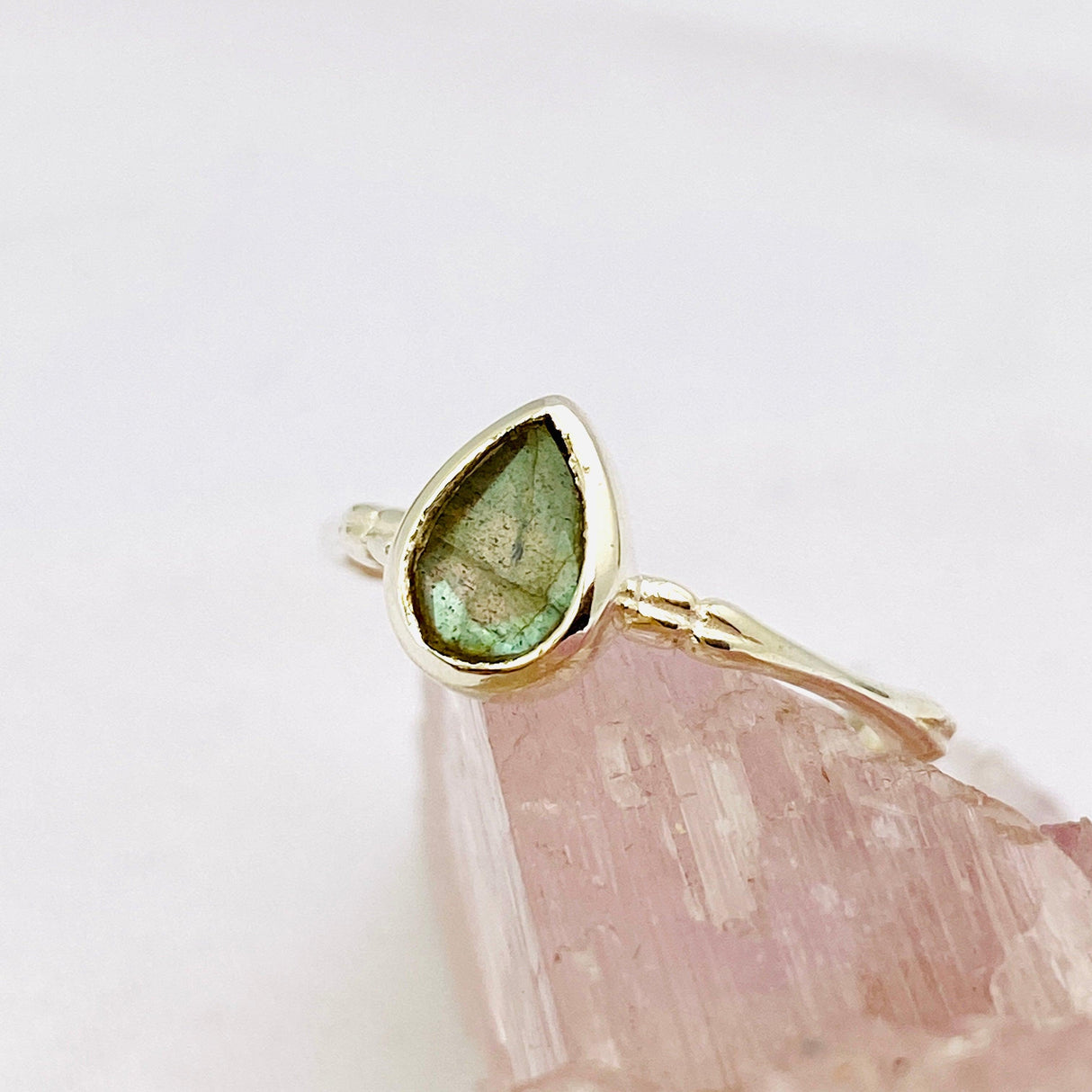 Labradorite Teardrop Faceted Fine Band Ring R3691-LA - Nature's Magick