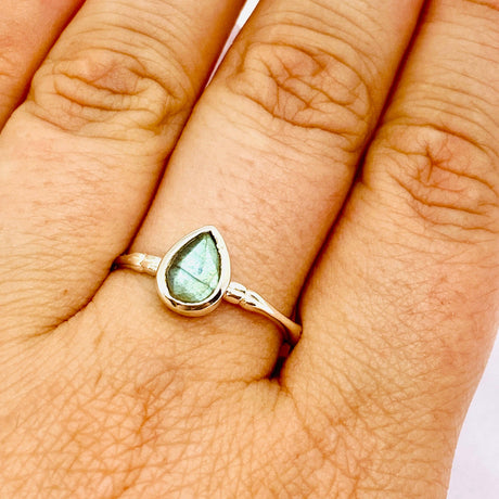 Labradorite Teardrop Faceted Fine Band Ring R3691-LA - Nature's Magick
