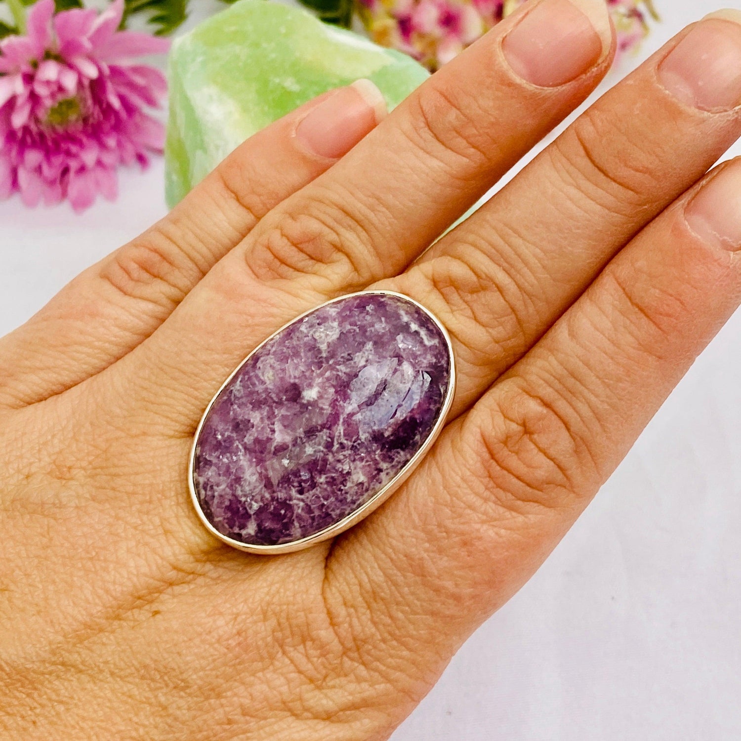 Lepidolite oval ring s.10 KRGJ2058 - Nature's Magick