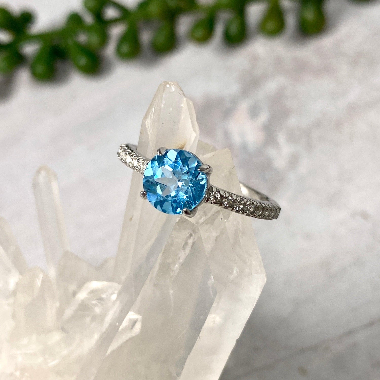 London Blue Topaz brilliant cut w. CZ ring s.7 HRGJ-06 - Nature's Magick