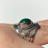 Malachite oval cabochon ring with detailed banding s. 7.5 KRGJ339 - Nature's Magick