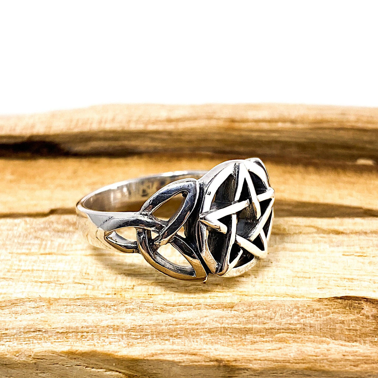 Pentagram / Pentacle and triquetra sterling silver ring RG150 - Nature's Magick