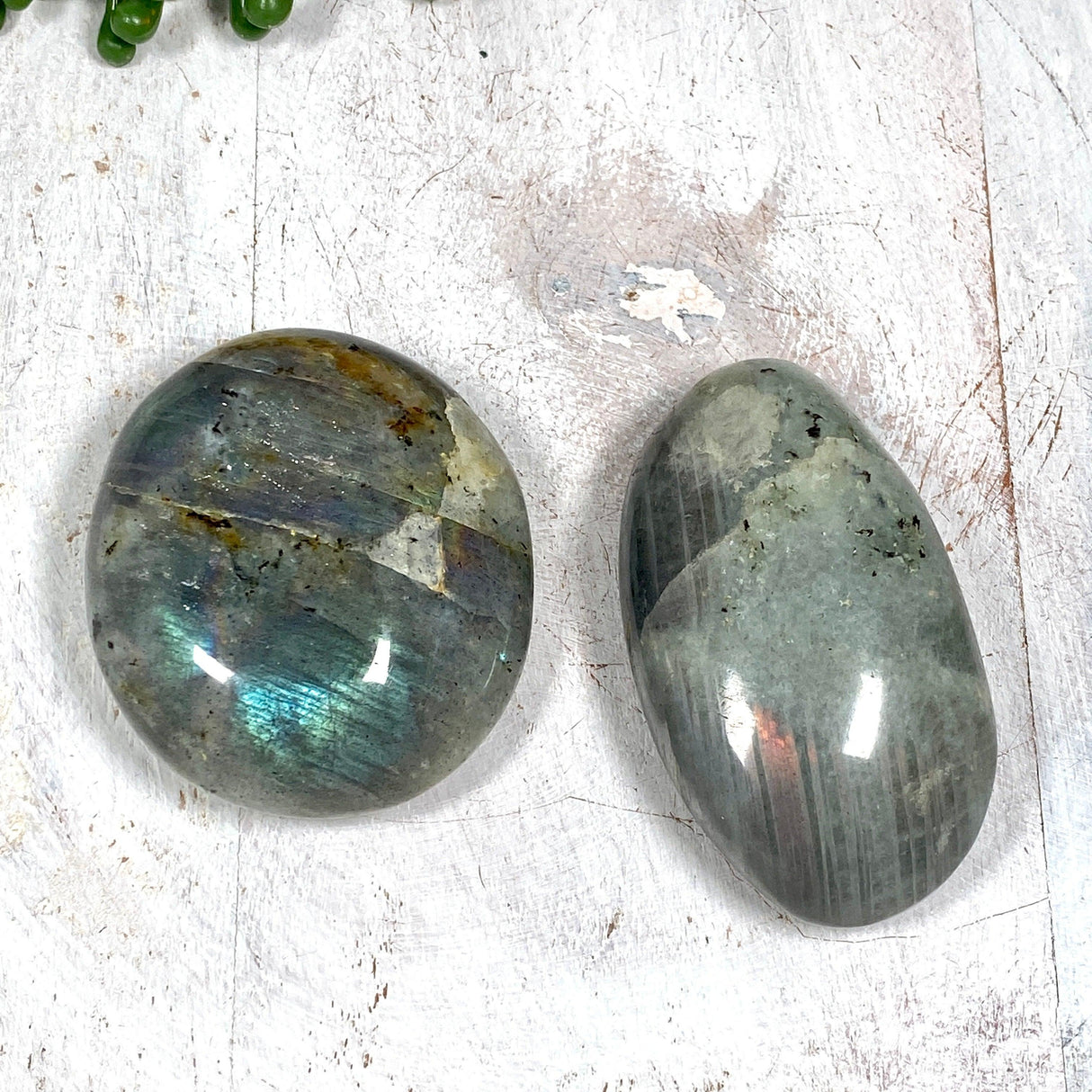 Purple labradorite palmstone PLBP - Nature's Magick