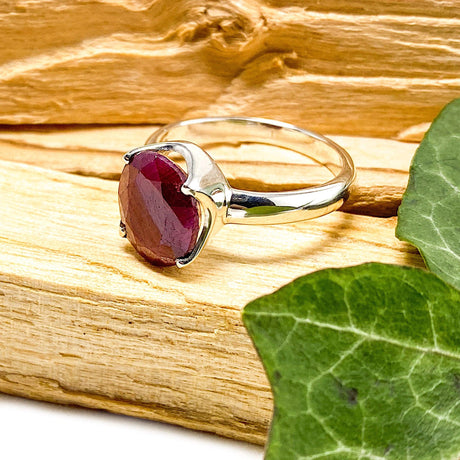 Ruby Faceted Oval Ring s.9.5 KRGJ146 - Nature's Magick