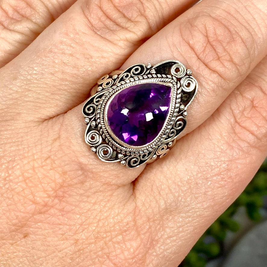 Boho Style Amethyst teardrop ring s.8 KRGJ2773