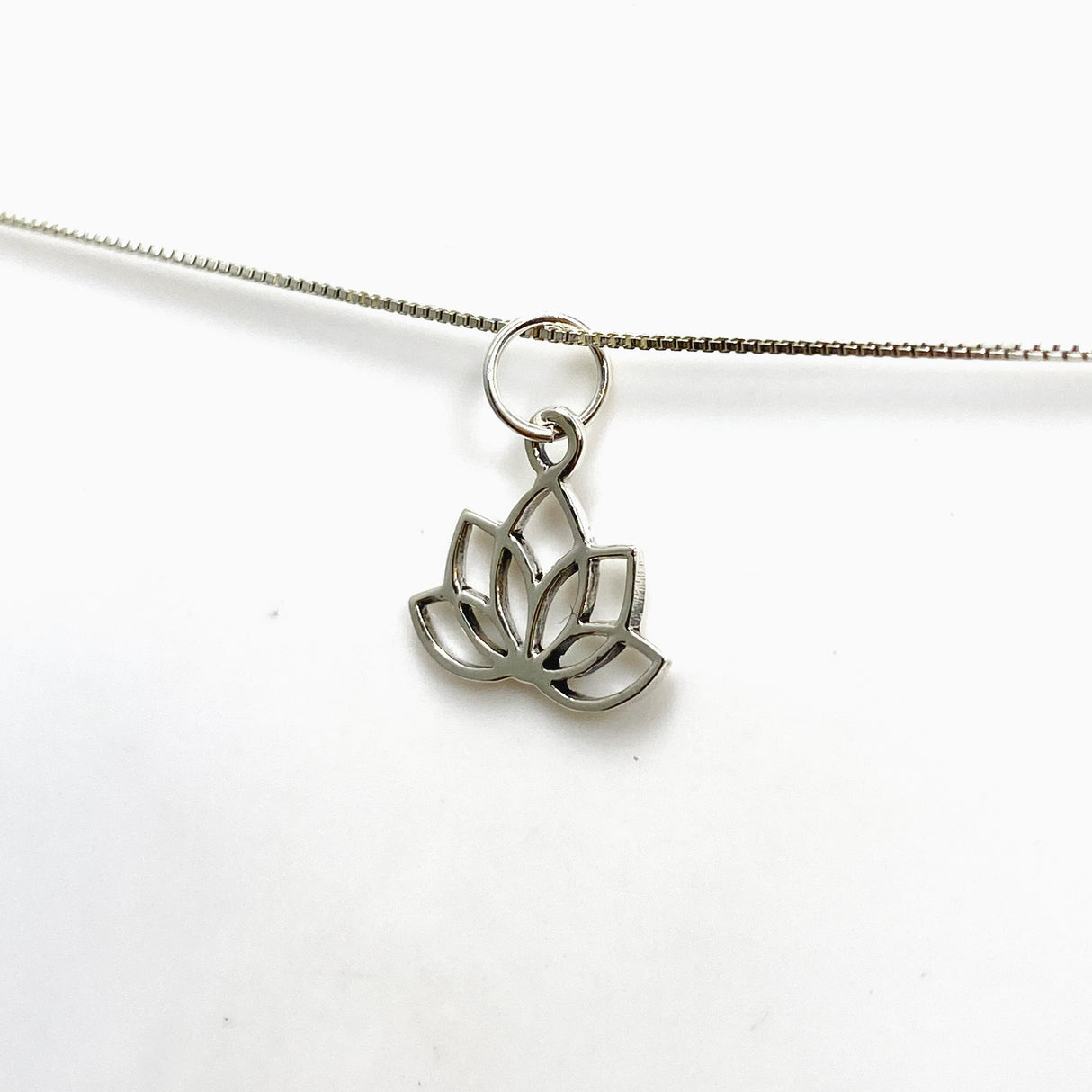 Sterling Silver Lotus Pendant SV50-613