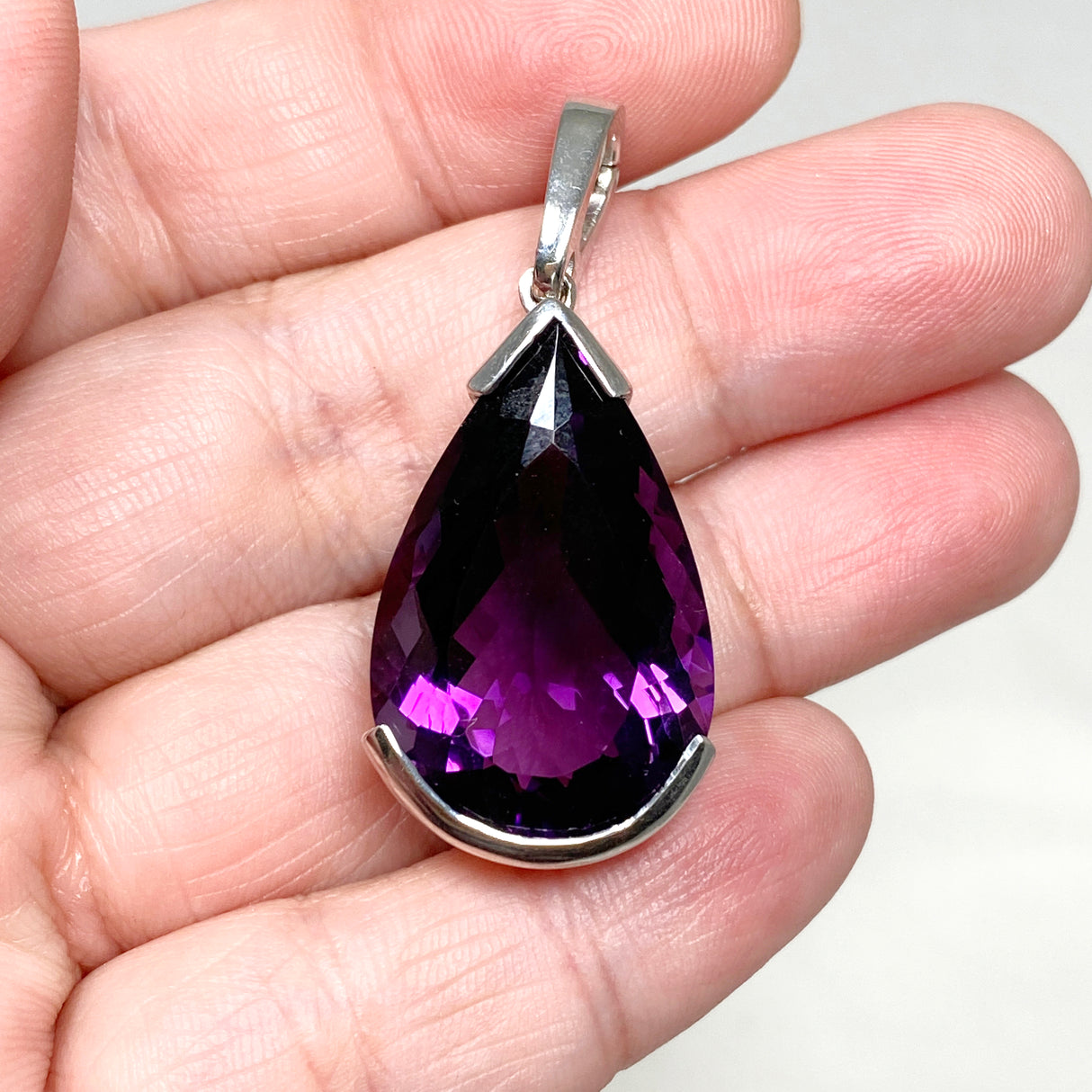 Amethyst large pear cut pendant HPGJ-01